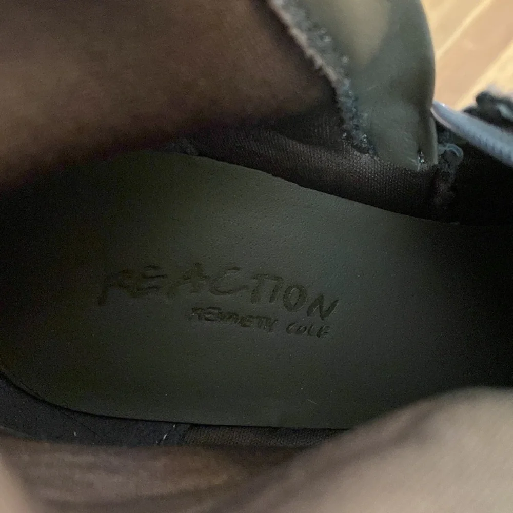 Kenneth Cole zip up boots - Picture 10 of 10